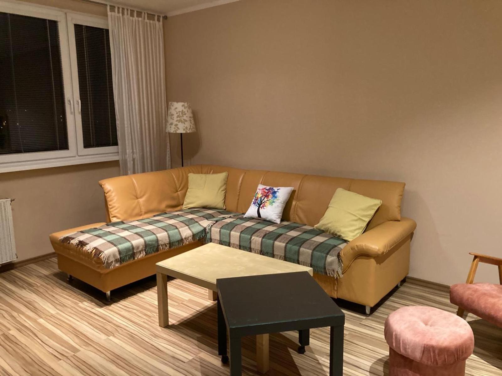 Apartman Hodonin 7 7 7 2 3 4 1 9 4 Экстерьер фото